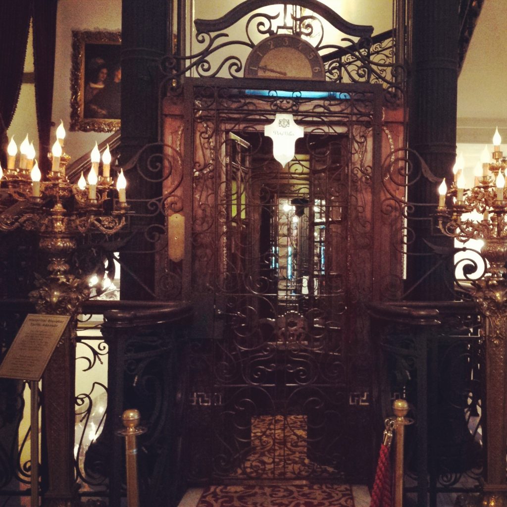 Pera Palaca Hotel Jumeirah Historic Elevator Tarihi Asansor